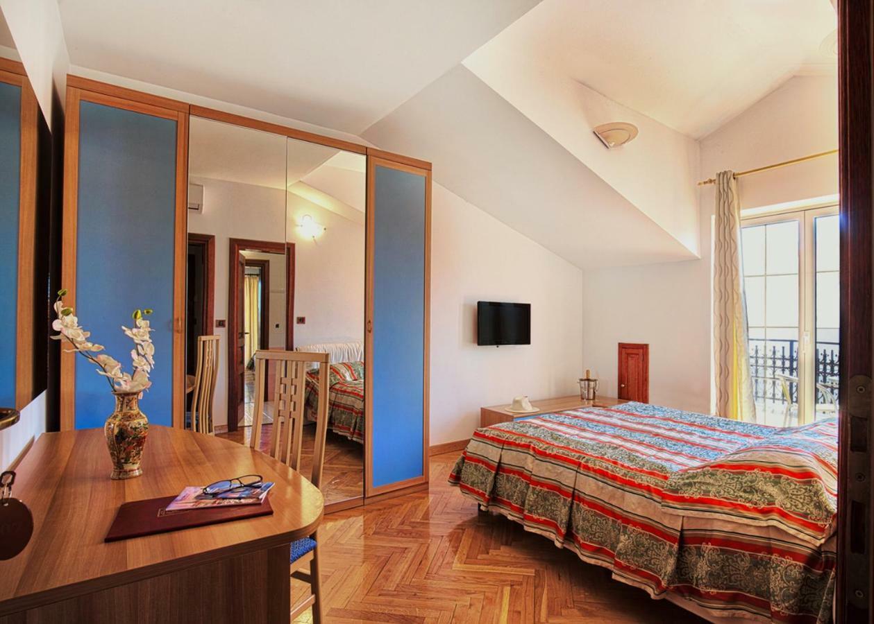 Villa Sveta Eufemija - Bed And Breakfast 로비니 외부 사진